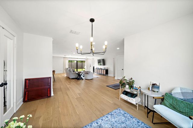 1902 Knoboak Circle, Houston, TX 77080