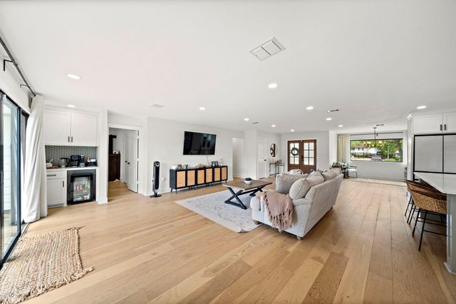 1902 Knoboak Circle, Houston, TX 77080