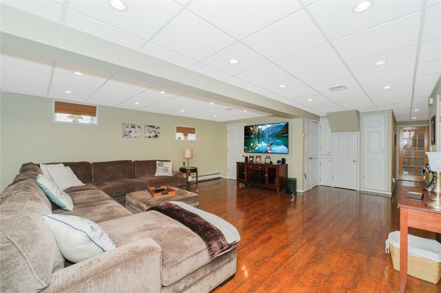 63 Dorval Avenue, Staten Island, NY 10312