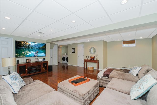 63 Dorval Avenue, Staten Island, NY 10312
