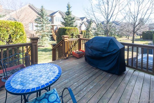 45042 Broadmoor Circle, Northville, MI 48168