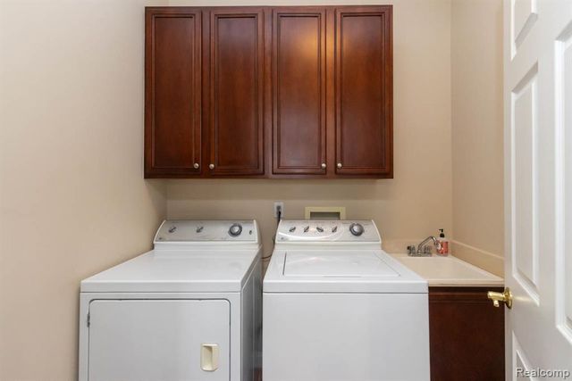 45042 Broadmoor Circle, Northville, MI 48168