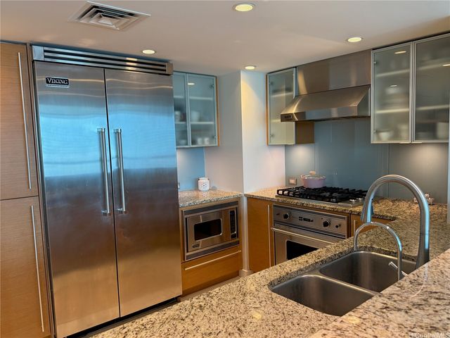 1177 Queen Street 3501, Honolulu, HI 96814