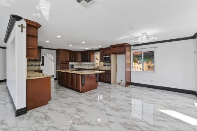 1710 Lotus Lane, El Cajon, CA 92021