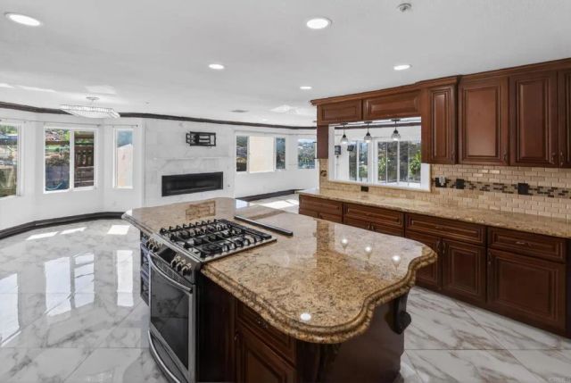 1710 Lotus Lane, El Cajon, CA 92021