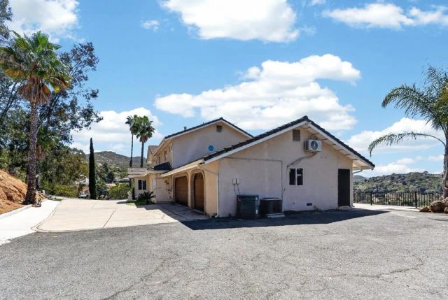 1710 Lotus Lane, El Cajon, CA 92021