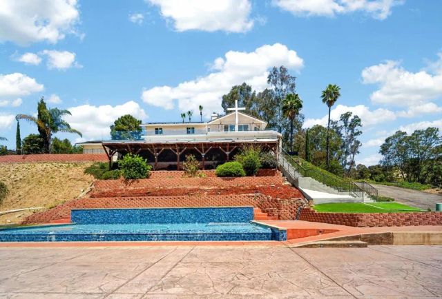 1710 Lotus Lane, El Cajon, CA 92021