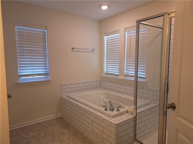 207 Wyncrest Dr, Twp Of But Nw, PA 16001