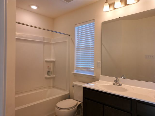 207 Wyncrest Dr, Twp Of But Nw, PA 16001