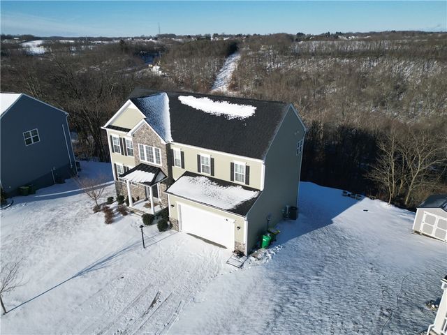 207 Wyncrest Dr, Twp Of But Nw, PA 16001