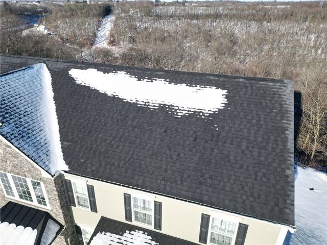 207 Wyncrest Dr, Twp Of But Nw, PA 16001