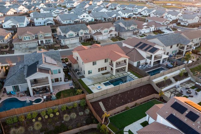 2947 Laredo Dr, Rocklin, CA 95765