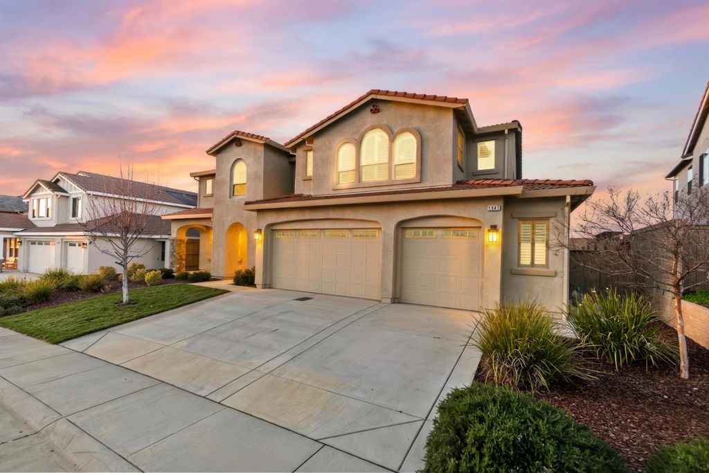2947 Laredo Dr, Rocklin, CA 95765