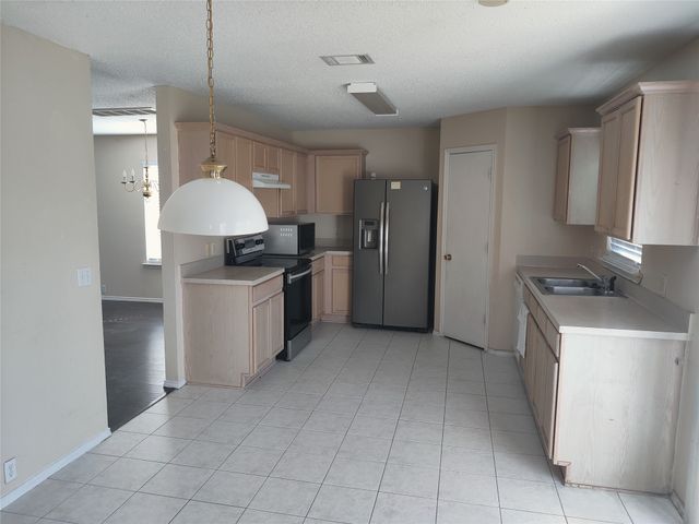 1405 Anglican Drive, Arlington, TX 76002