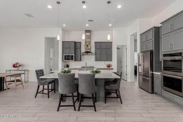 3816 W White Feather Lane, Phoenix, AZ 85083