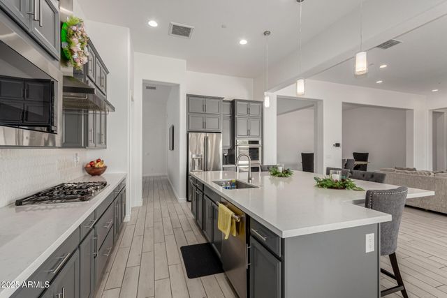 3816 W White Feather Lane, Phoenix, AZ 85083