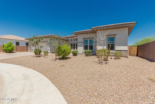 3816 W White Feather Lane, Phoenix, AZ 85083