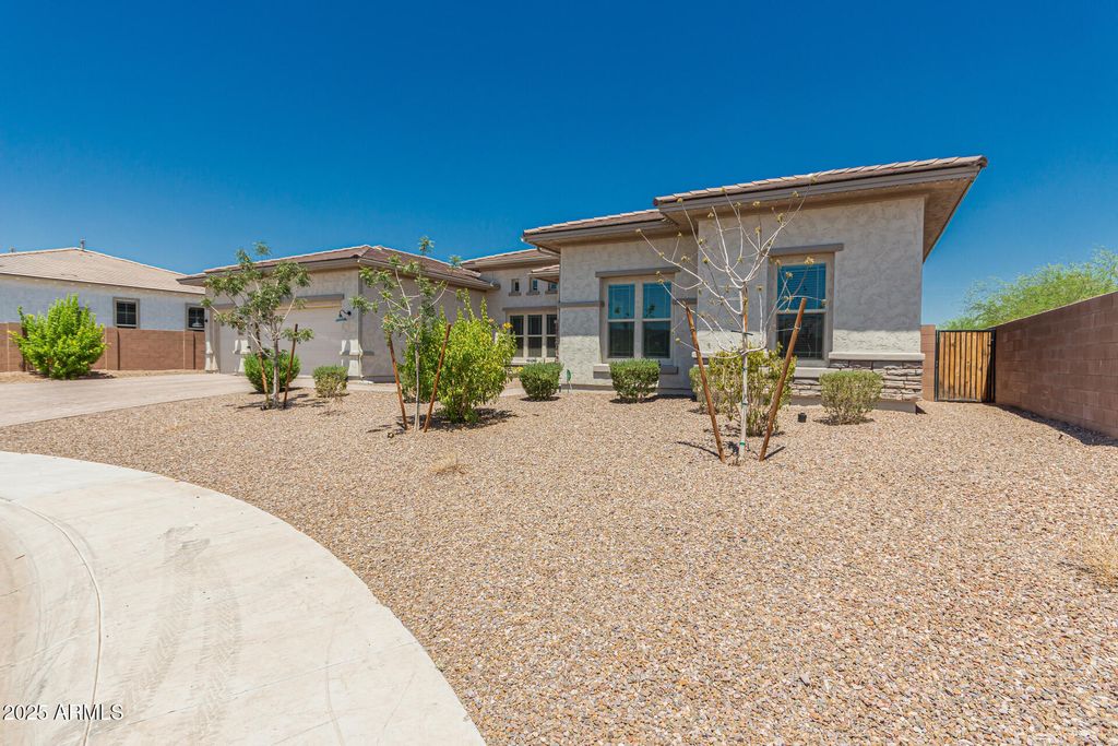 3816 W White Feather Lane, Phoenix, AZ 85083 — photo 2