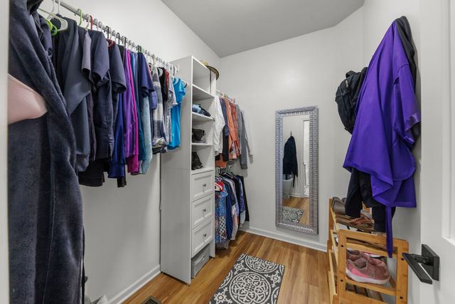 907 Bluebell Circle, Joliet, IL 60431