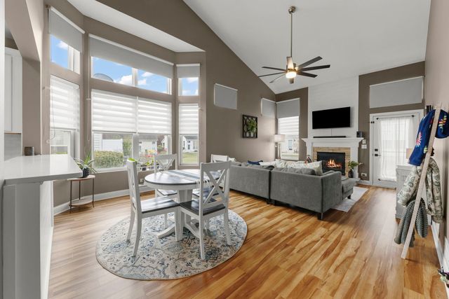 907 Bluebell Circle, Joliet, IL 60431