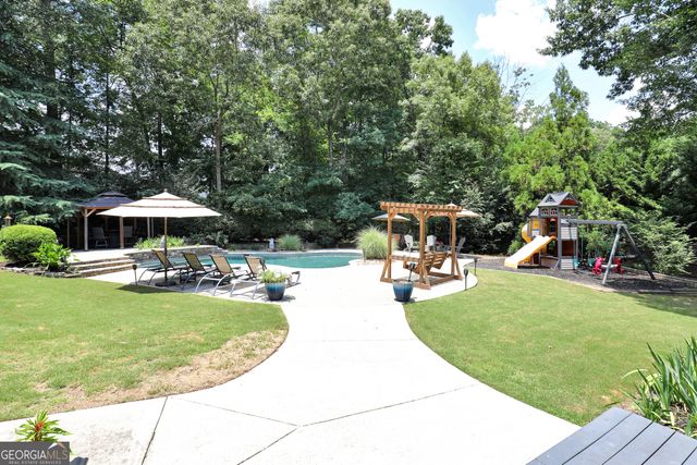 1700 Winding Creek Circle, Snellville, GA 30078