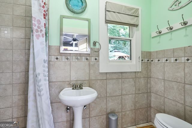 1700 Winding Creek Circle, Snellville, GA 30078