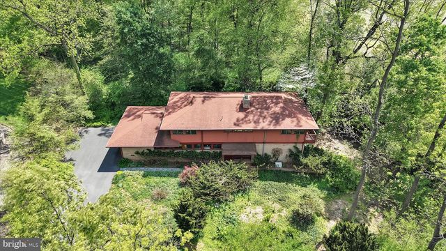 40 DEVON DR, Reading, PA 19606