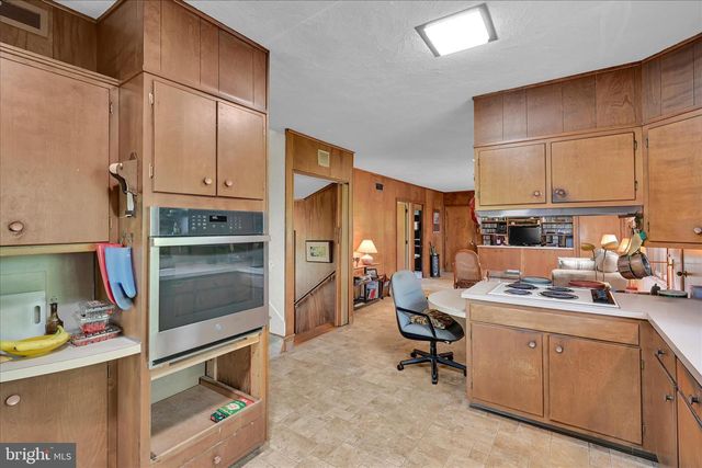 40 DEVON DR, Reading, PA 19606