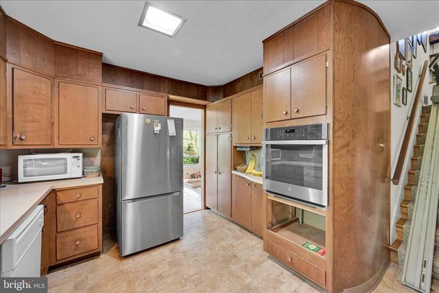 40 DEVON DR, Reading, PA 19606