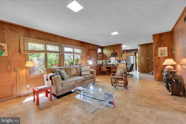 40 DEVON DR, Reading, PA 19606
