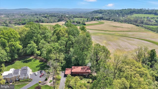 40 DEVON DR, Reading, PA 19606