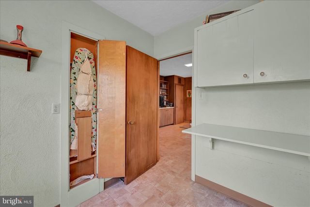 40 DEVON DR, Reading, PA 19606