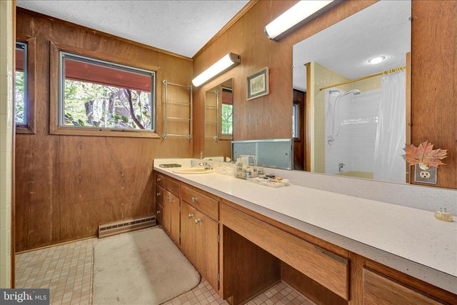 40 DEVON DR, Reading, PA 19606