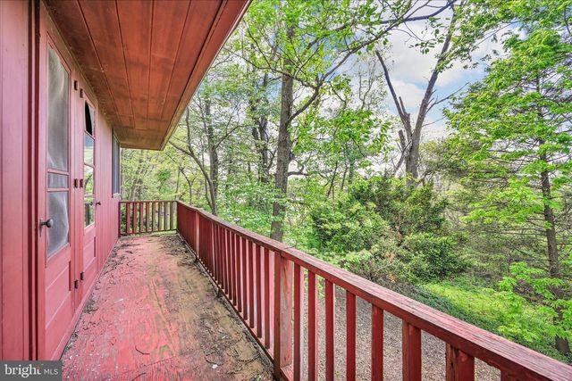 40 DEVON DR, Reading, PA 19606