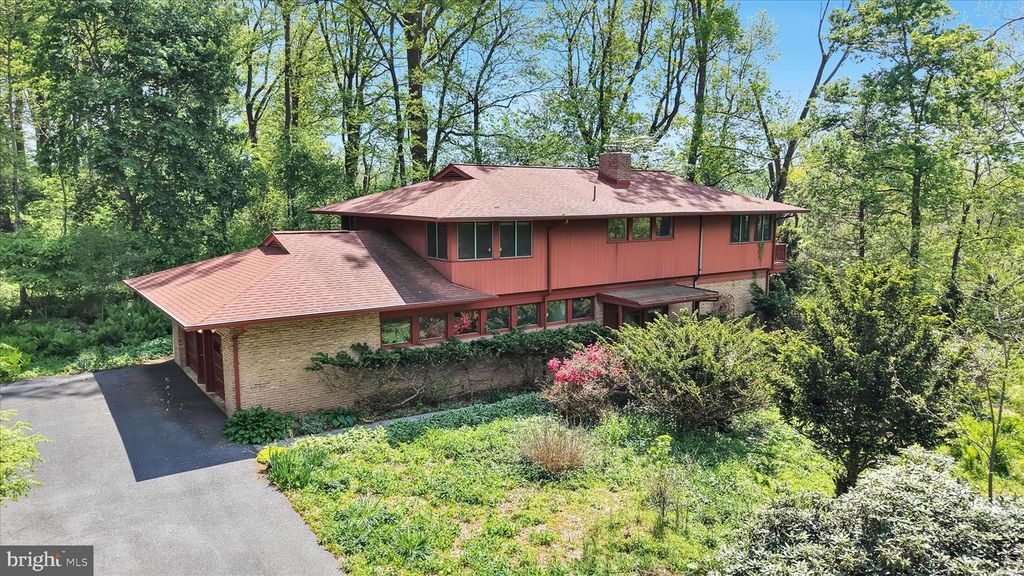 40 DEVON DR, Reading, PA 19606