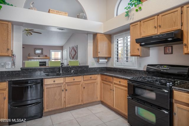 1535 E Ganymede Drive, Oro Valley, AZ 85737
