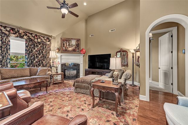 2613 S Horizon Boulevard, Rogers, AR 72758