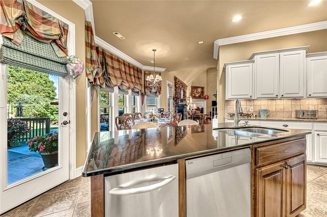 2613 S Horizon Boulevard, Rogers, AR 72758