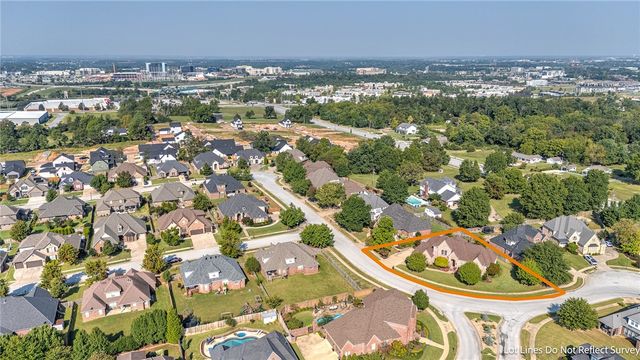 2613 S Horizon Boulevard, Rogers, AR 72758