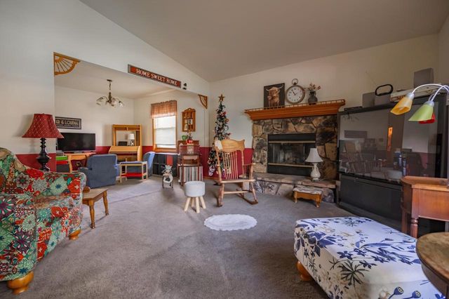 2035 Dustir DRIVE, Racine, WI 53402