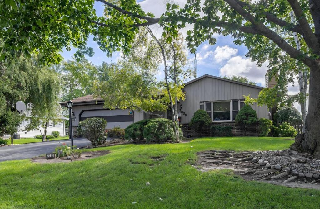 2035 Dustir DRIVE, Racine, WI 53402