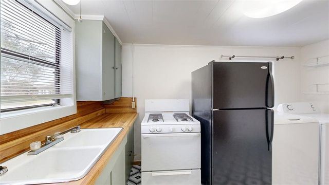 303 Montclair Avenue, College Station, TX 77840