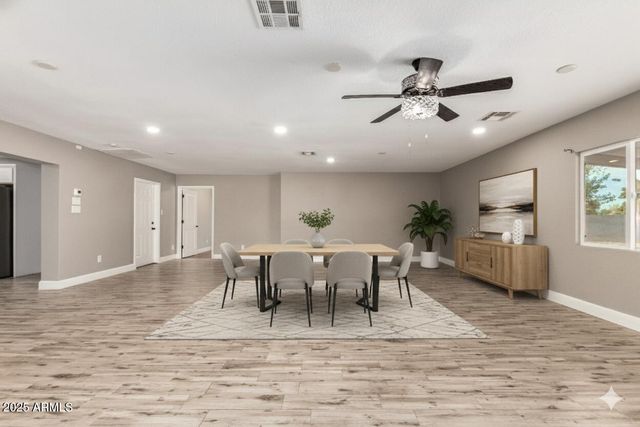 4410 W PORT AU PRINCE Lane, Glendale, AZ 85306