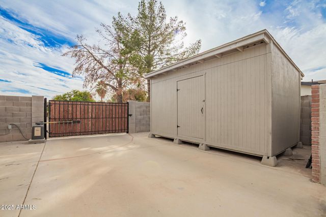 4410 W PORT AU PRINCE Lane, Glendale, AZ 85306