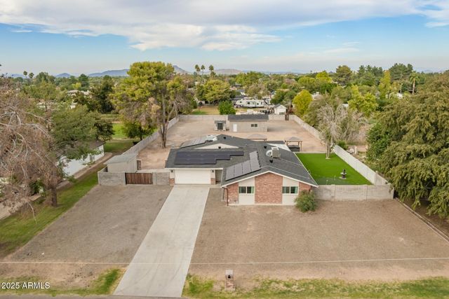 4410 W PORT AU PRINCE Lane, Glendale, AZ 85306