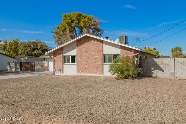 4410 W PORT AU PRINCE Lane, Glendale, AZ 85306