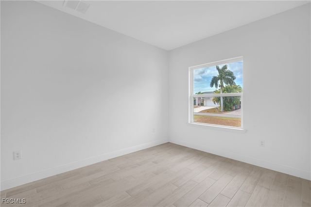 1727 NW 24th PL, Cape Coral, FL 33993