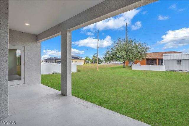 1727 NW 24th PL, Cape Coral, FL 33993