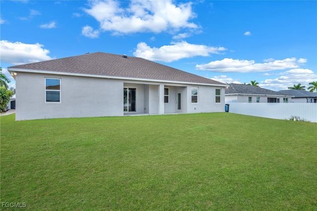 1727 NW 24th PL, Cape Coral, FL 33993