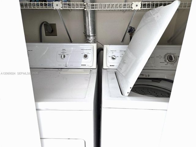 900 SW 104th Ct B-206, Miami, FL 33174